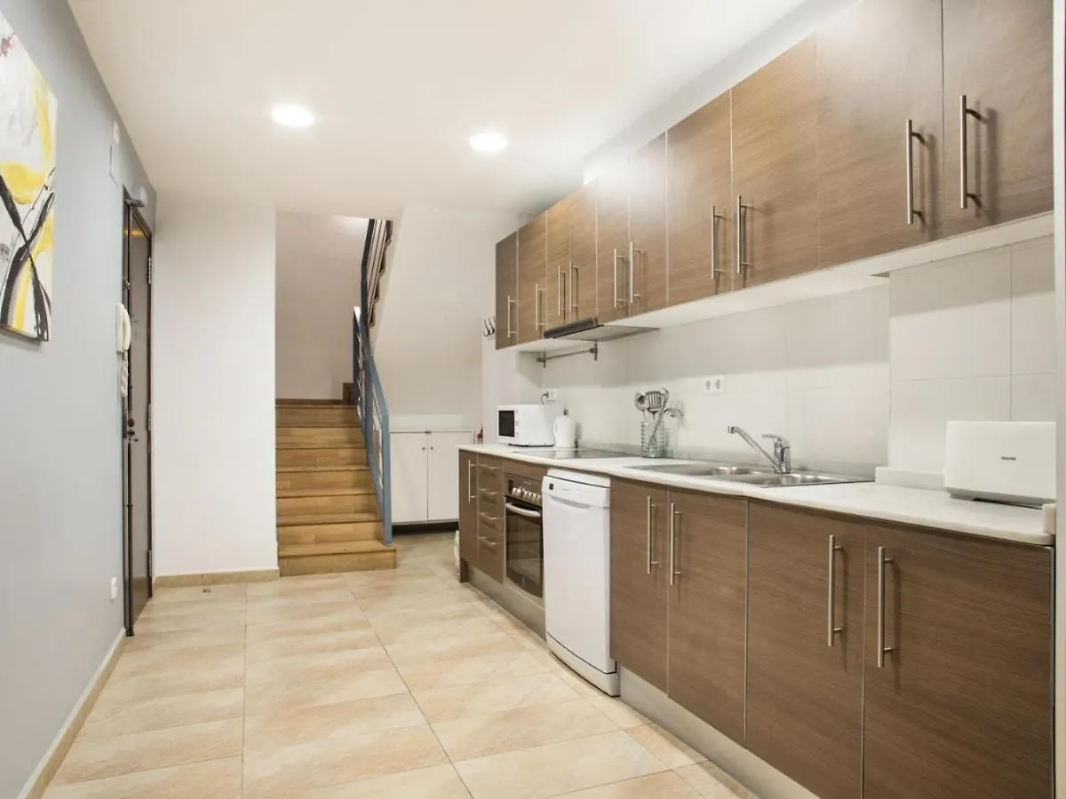 Duplex Sagrada Familia 1 Apartment Barcelona 0*,  Spain